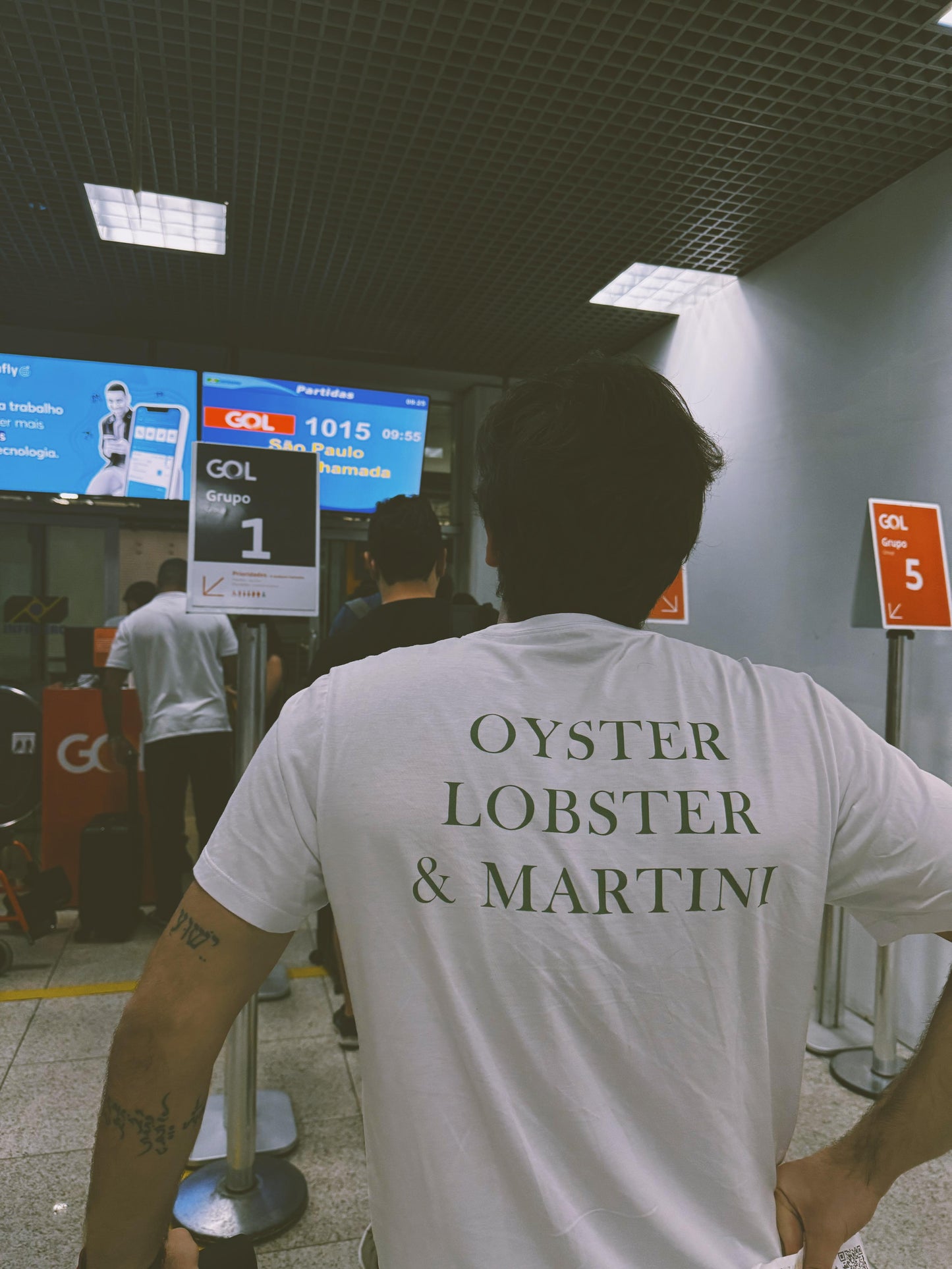T-shirt - Oyster Lobster & Martini
