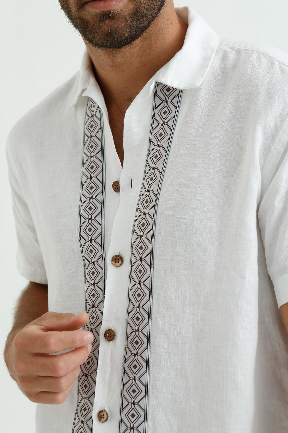 Camisa de Linho Bordada Over MC - Off White