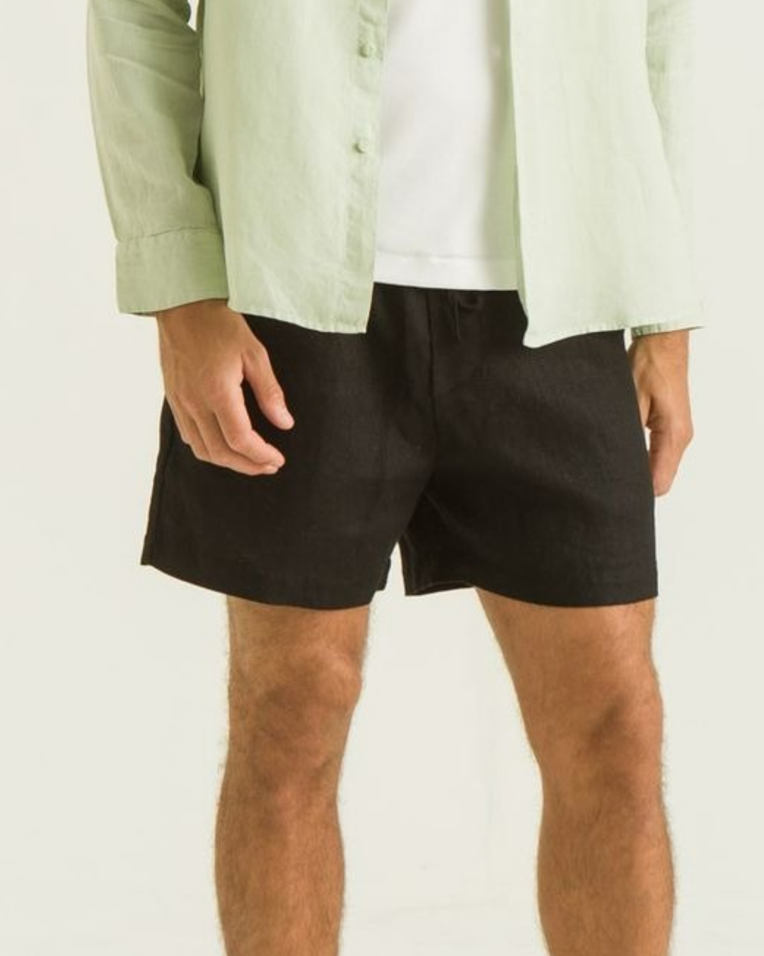 Bermuda de Linho Cordão - Preto