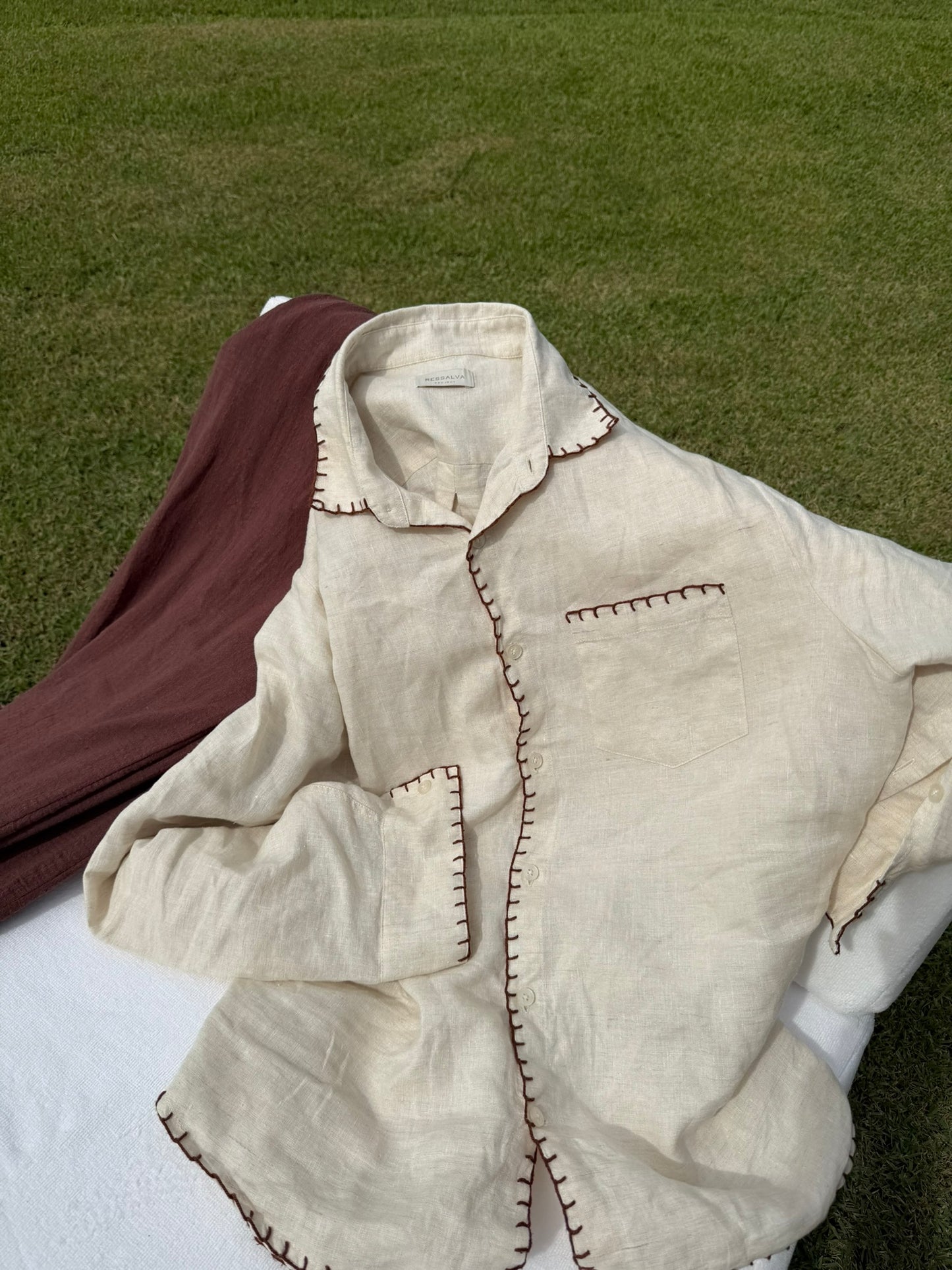 Camisa Linho Jamile - Cru Areia com Bordado